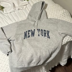 BRAND NEW brandy Melville New York sweatshirt never worn